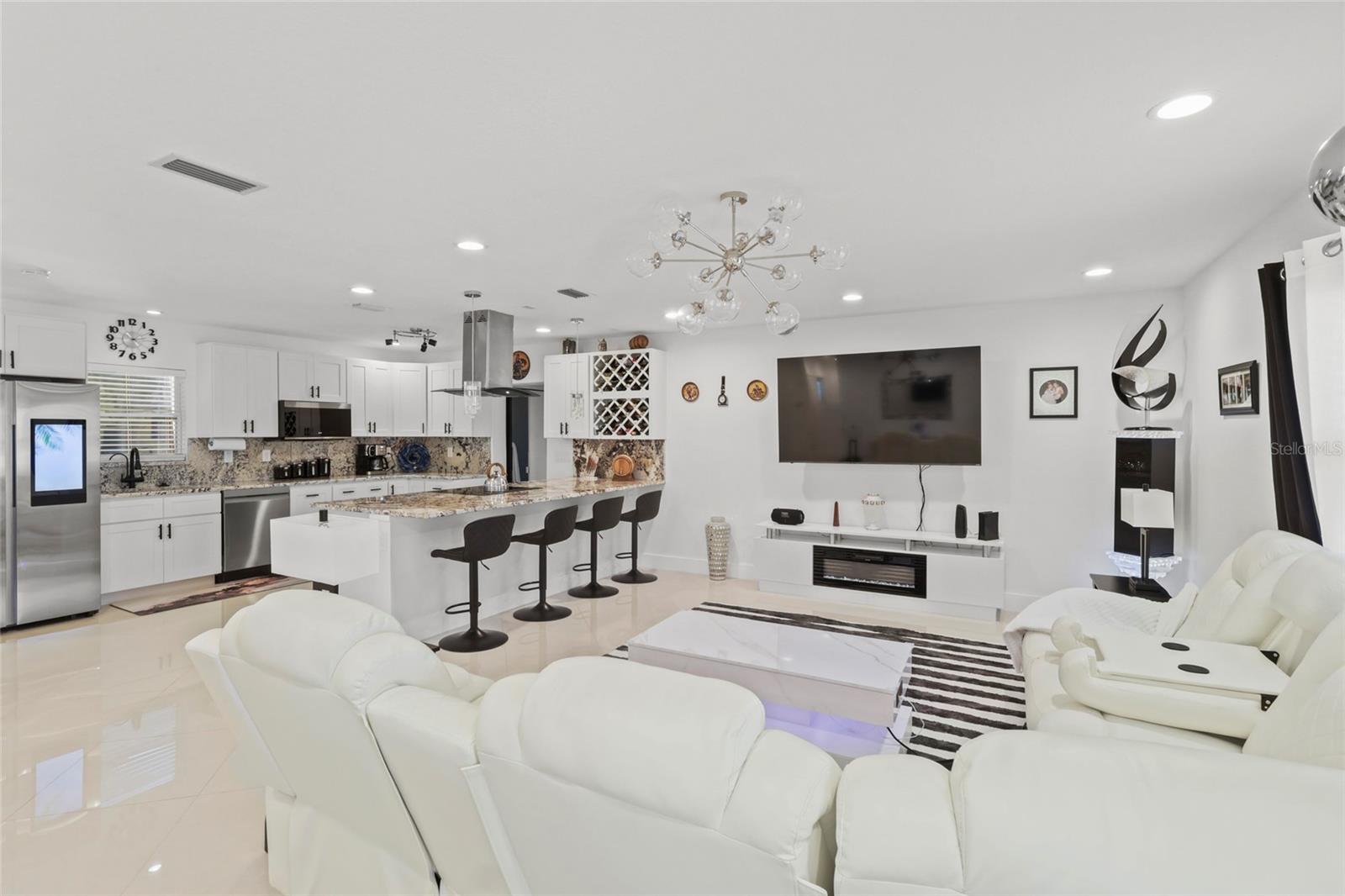 BAY VIEW SHORES - Residential