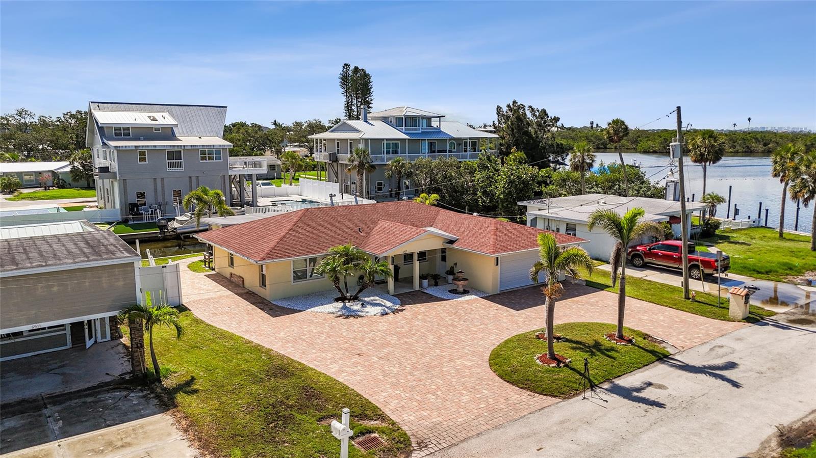BAY VIEW SHORES - Residential
