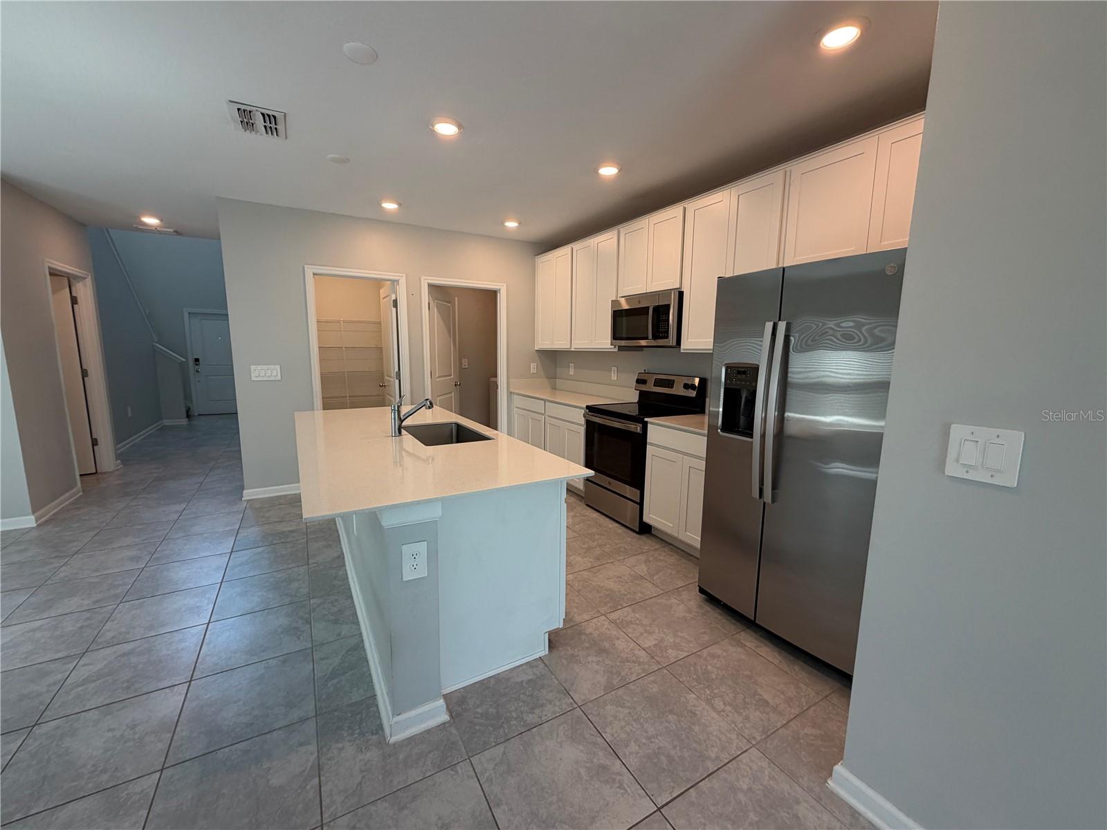 CASCADES - Residential Lease