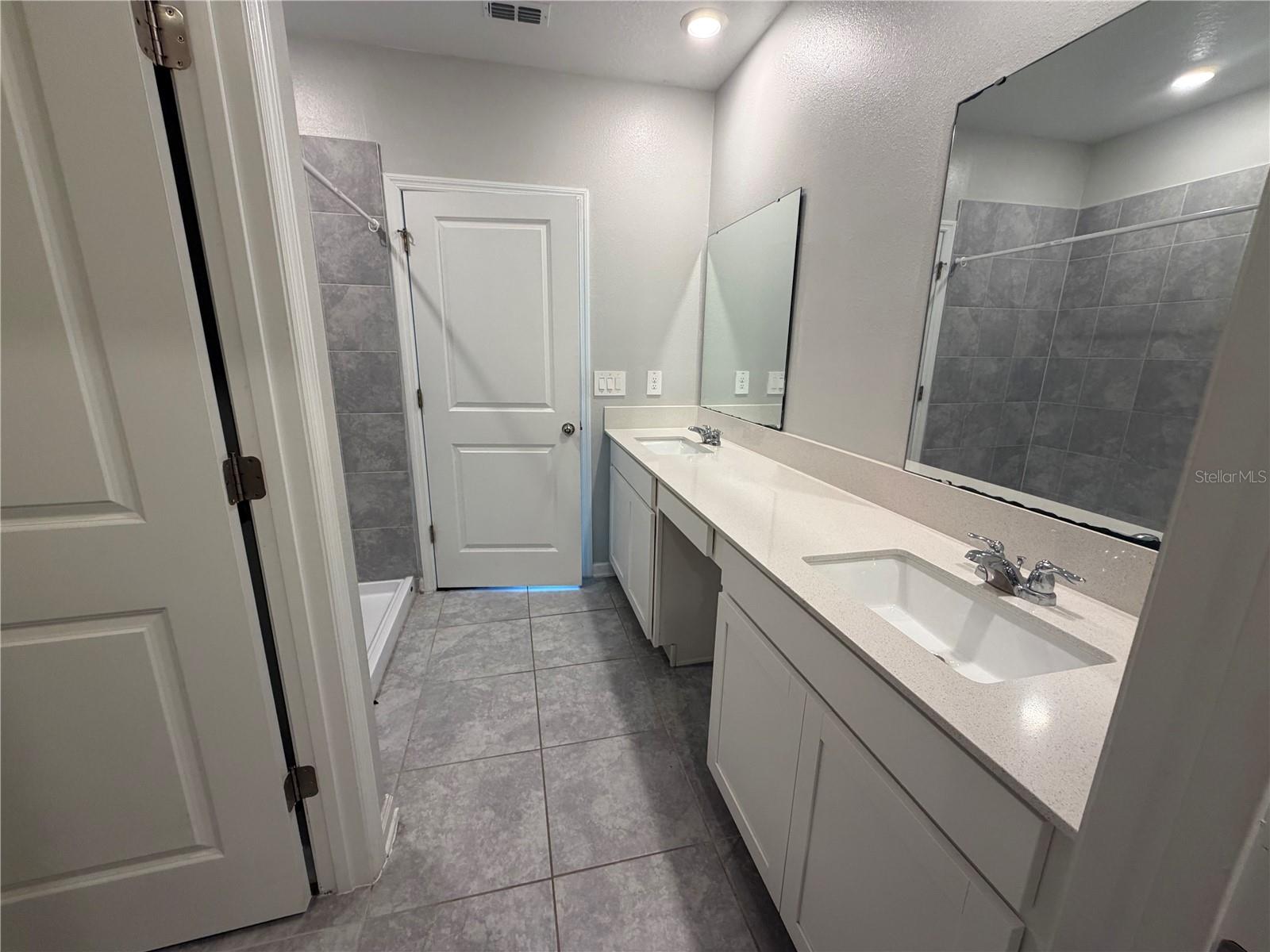 CASCADES - Residential Lease