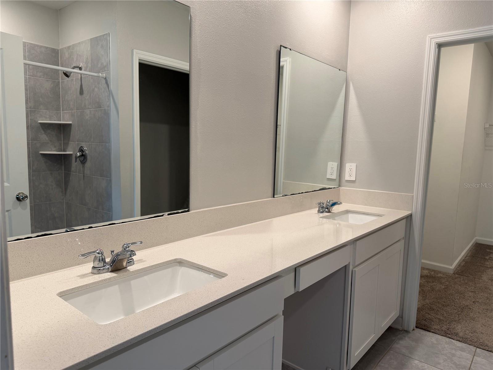 CASCADES - Residential Lease