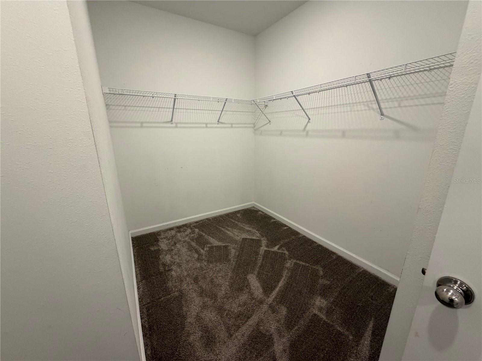 CASCADES - Residential Lease