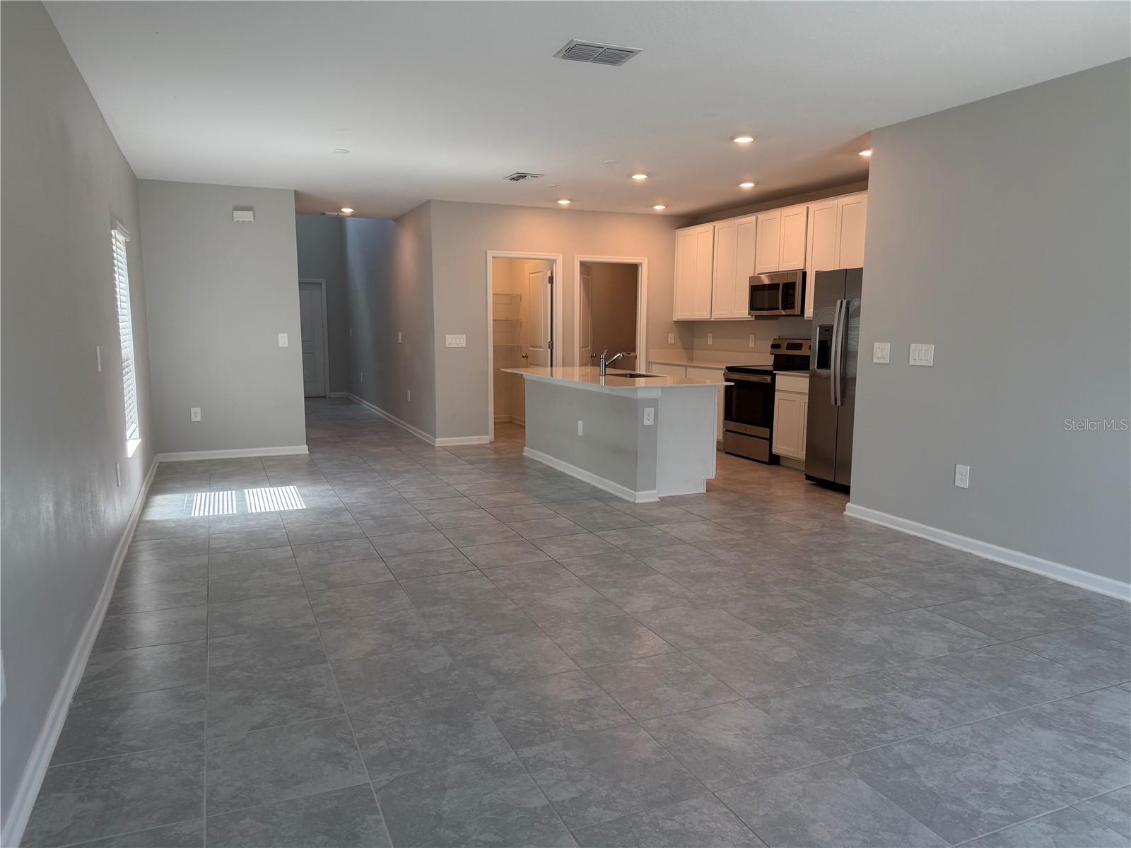 CASCADES - Residential Lease