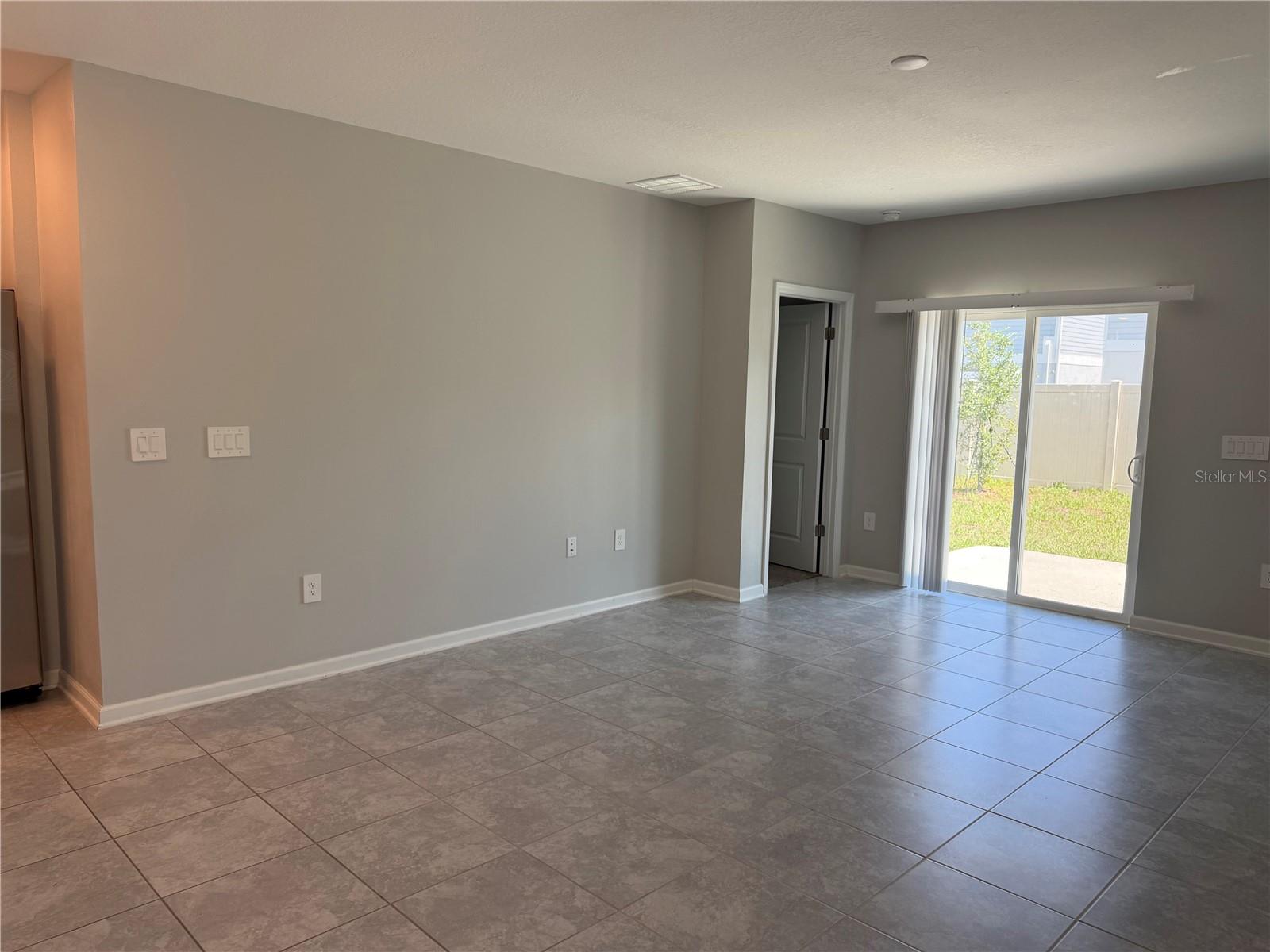 CASCADES - Residential Lease