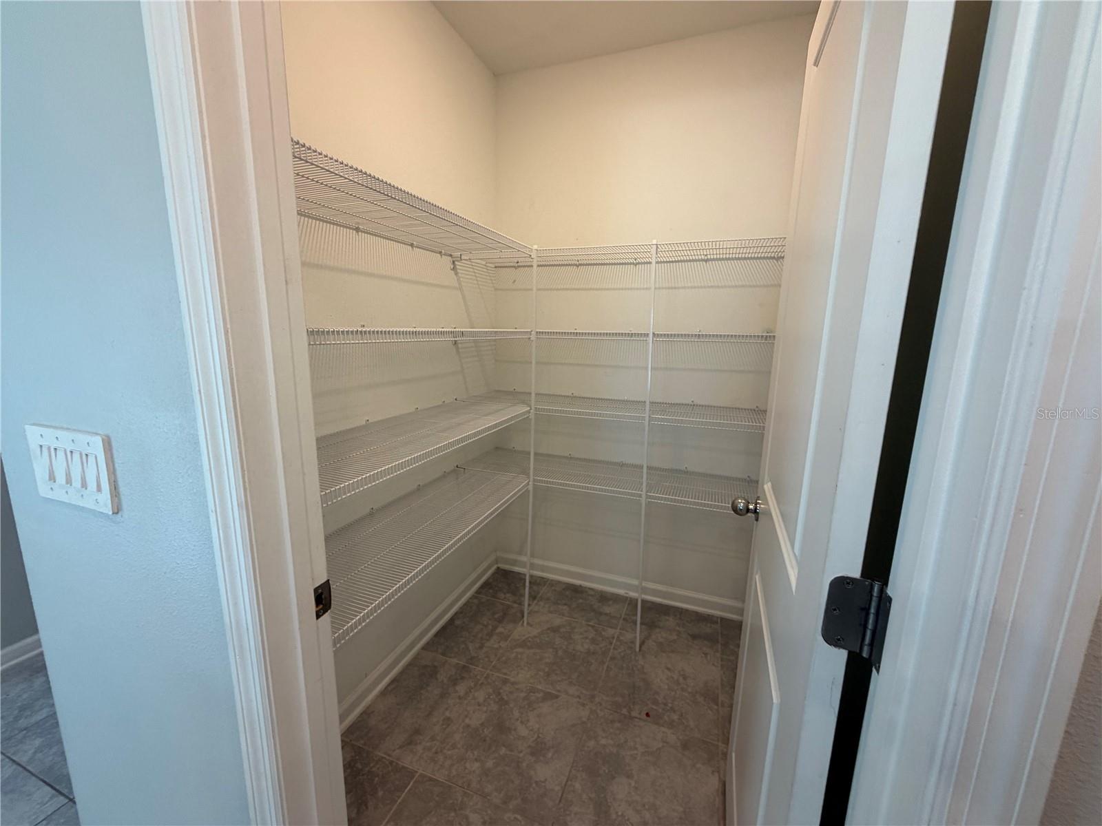 CASCADES - Residential Lease