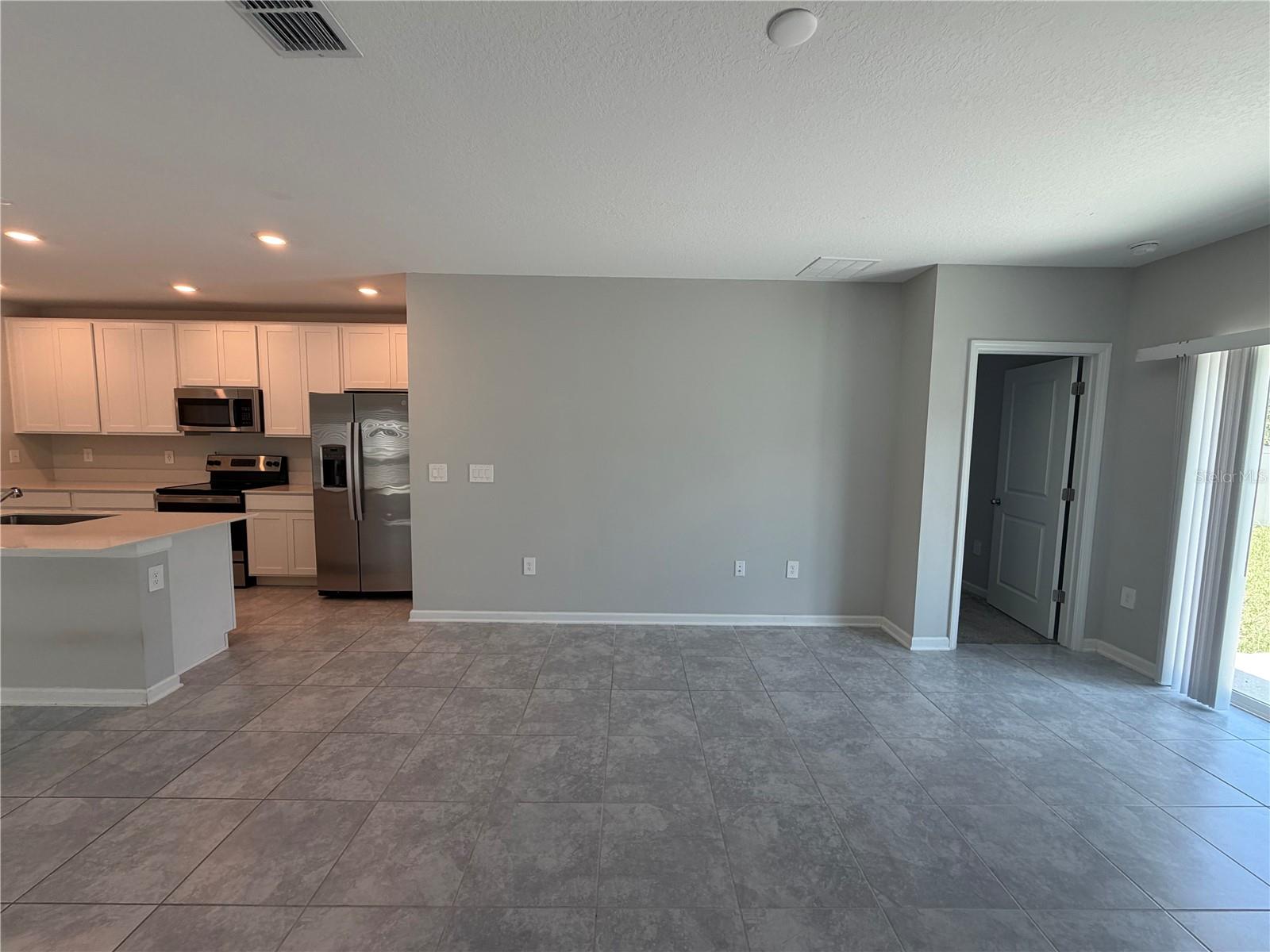 CASCADES - Residential Lease