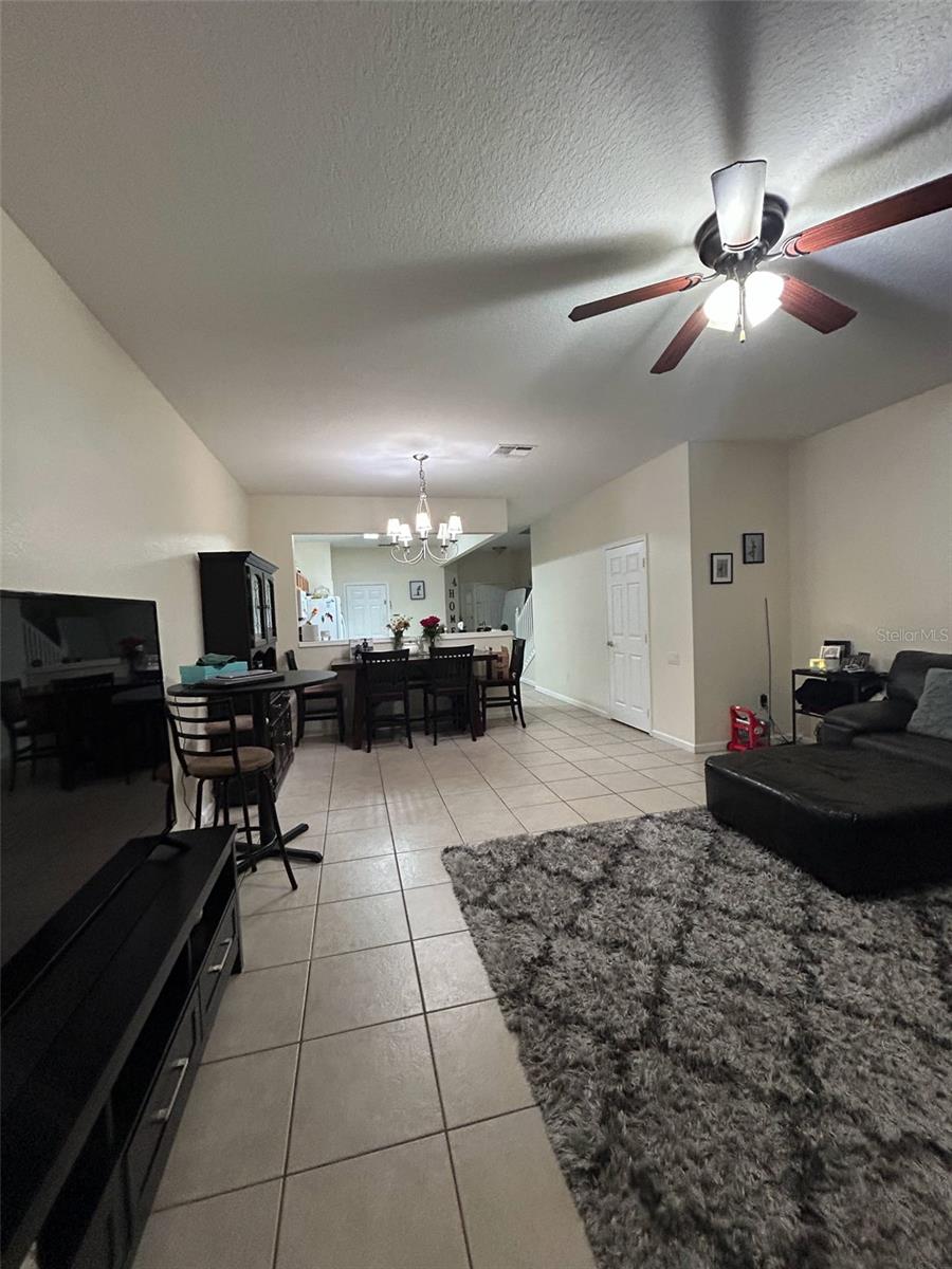 REGENCY OAKS UNIT ONE - Residential Lease