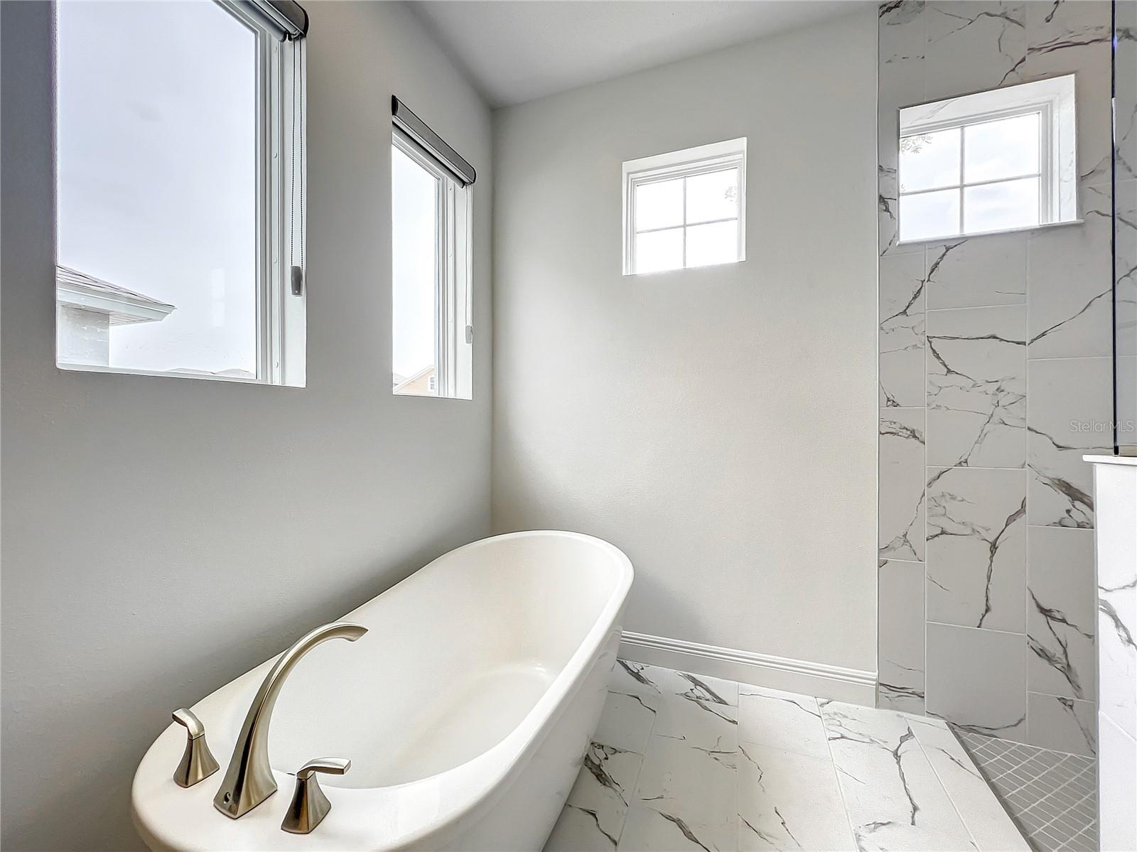 HARTWOOD LNDG - Residential Lease