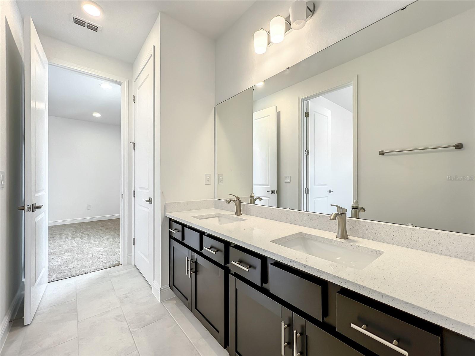 HARTWOOD LNDG - Residential Lease