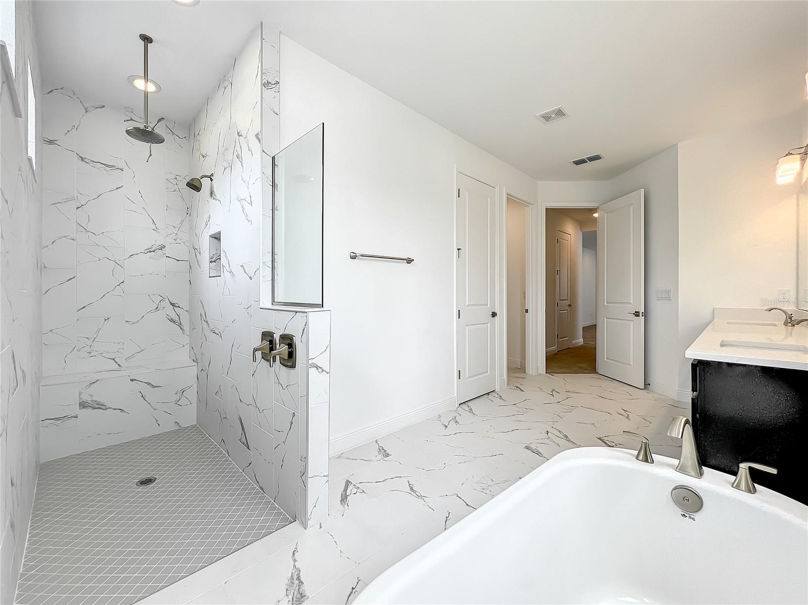 HARTWOOD LNDG - Residential Lease