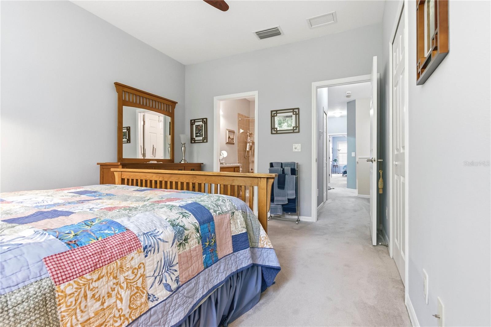 SOUTH HAMPTON - Residential