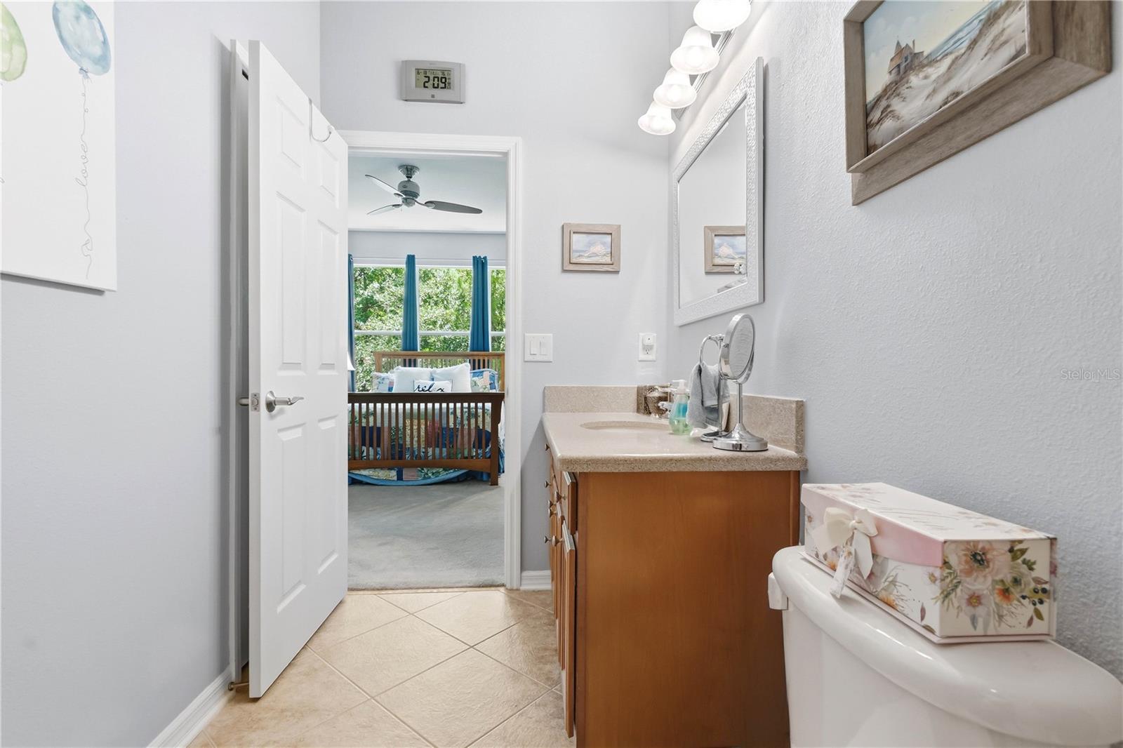 SOUTH HAMPTON - Residential