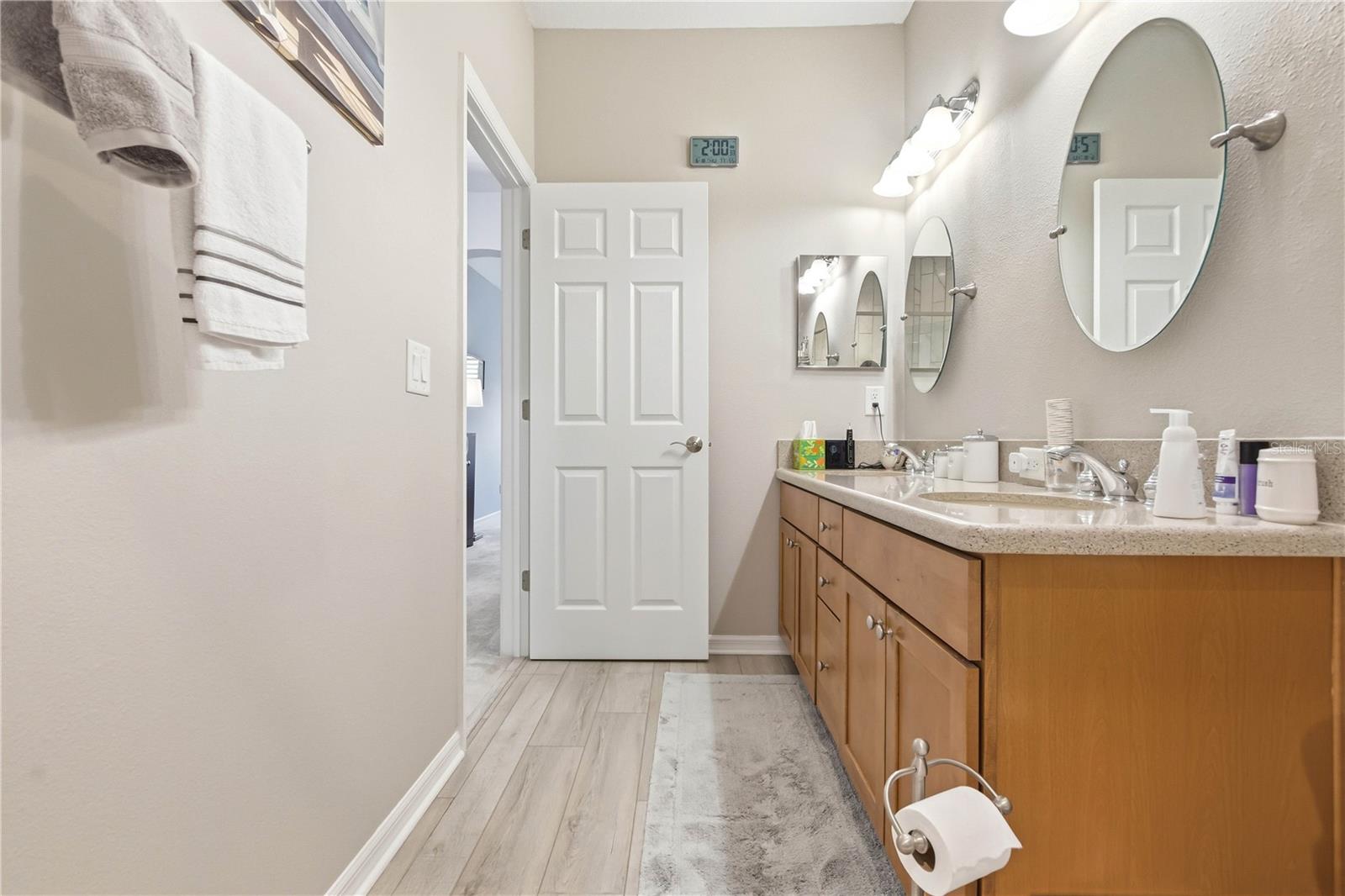 SOUTH HAMPTON - Residential