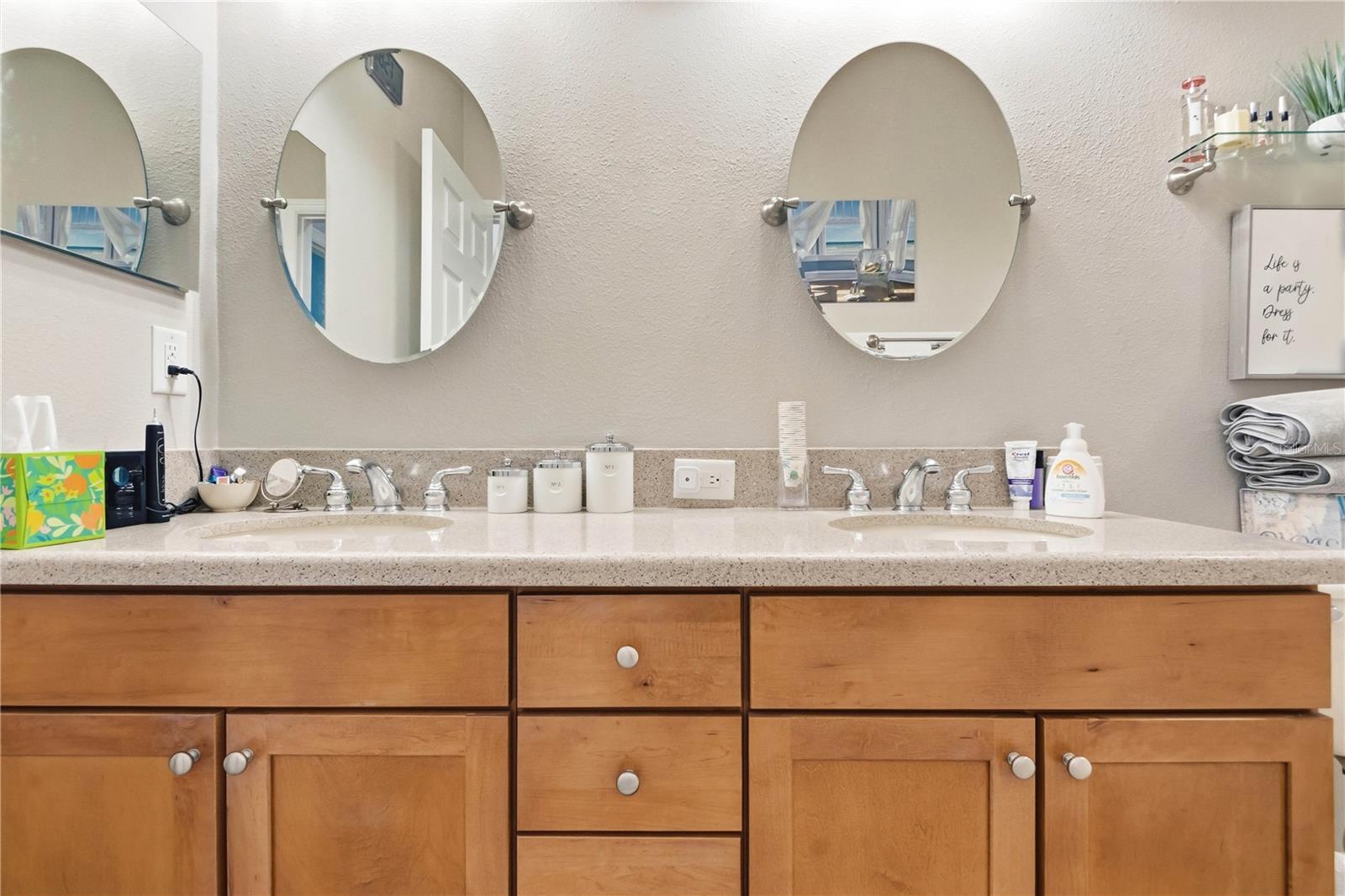 SOUTH HAMPTON - Residential