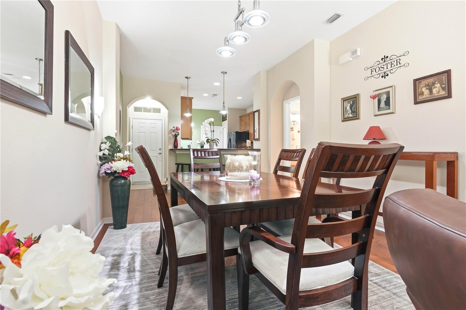 SOUTH HAMPTON - Residential