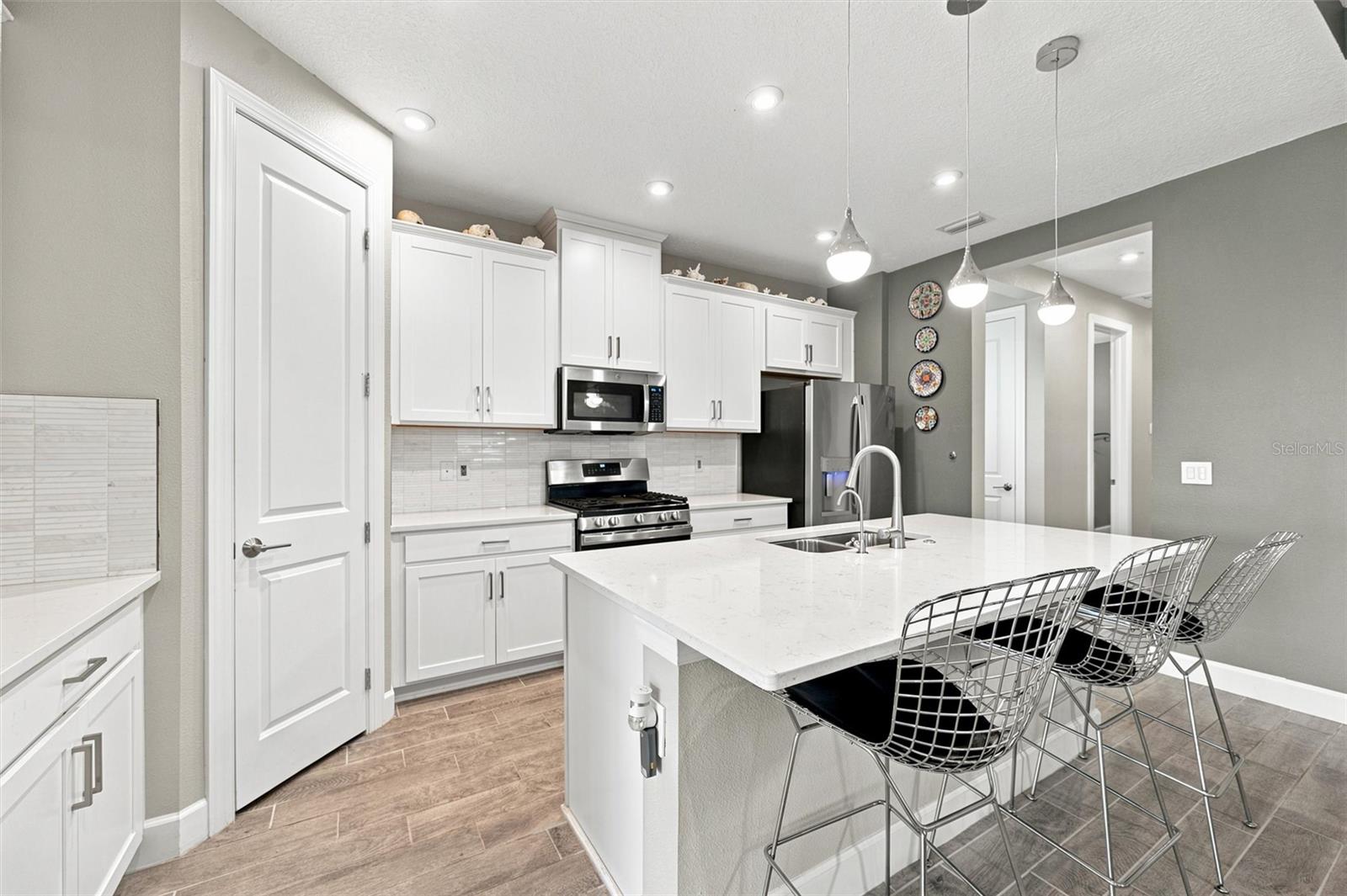 ARTISAN LAKES ESPLANADE PH V SUBPH B & C - Residential