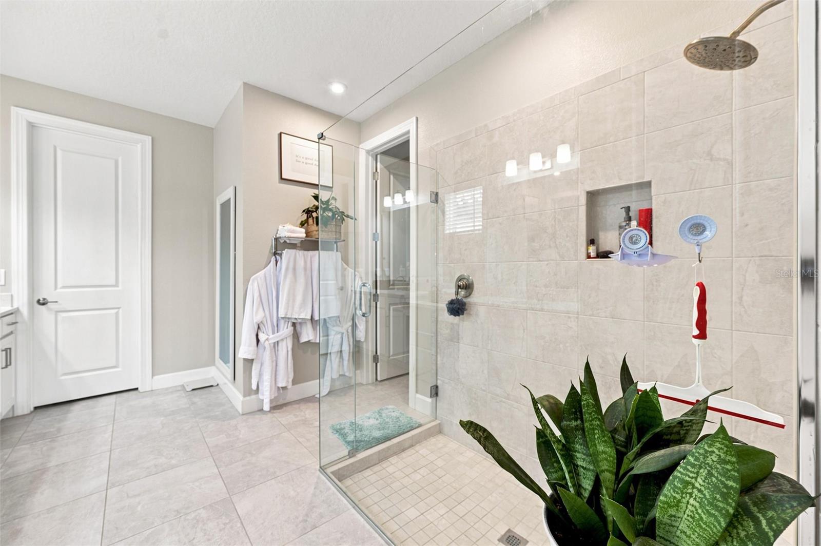 ARTISAN LAKES ESPLANADE PH V SUBPH B & C - Residential