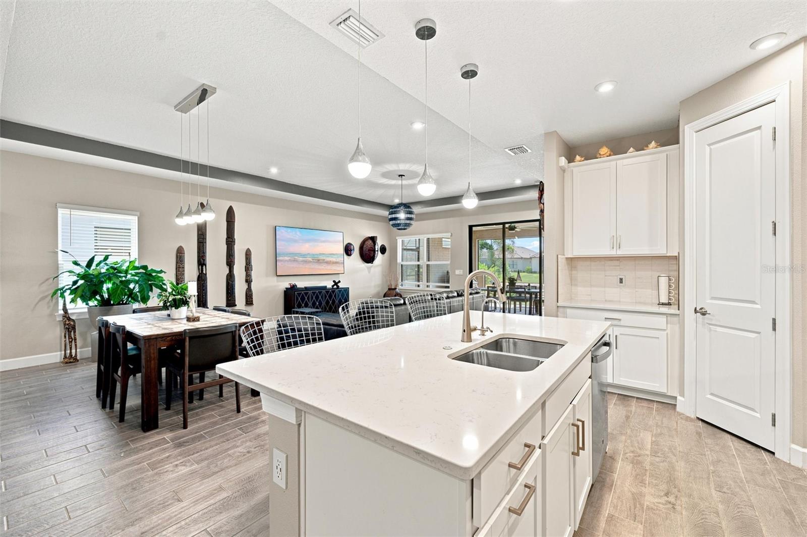 ARTISAN LAKES ESPLANADE PH V SUBPH B & C - Residential