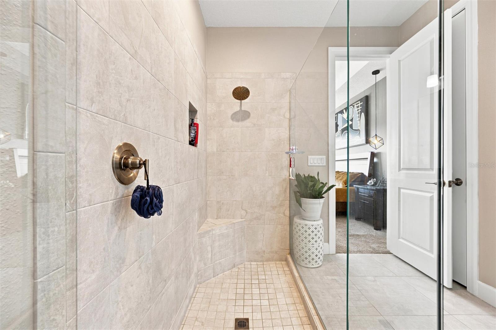 ARTISAN LAKES ESPLANADE PH V SUBPH B & C - Residential