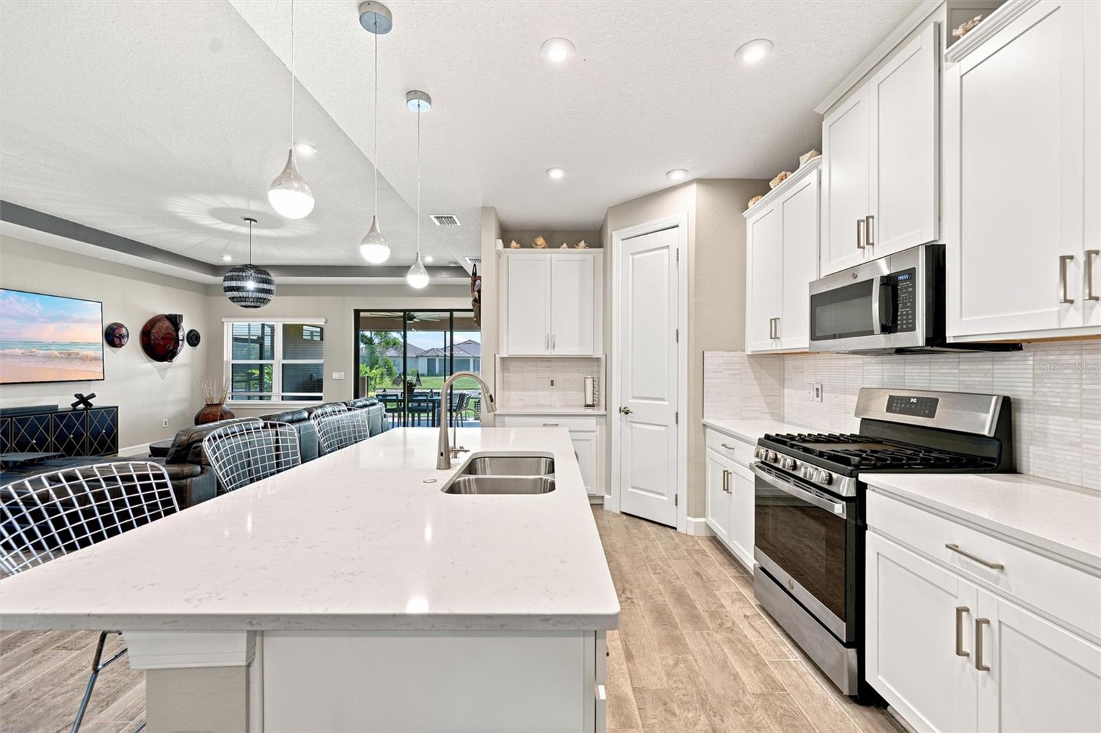 ARTISAN LAKES ESPLANADE PH V SUBPH B & C - Residential