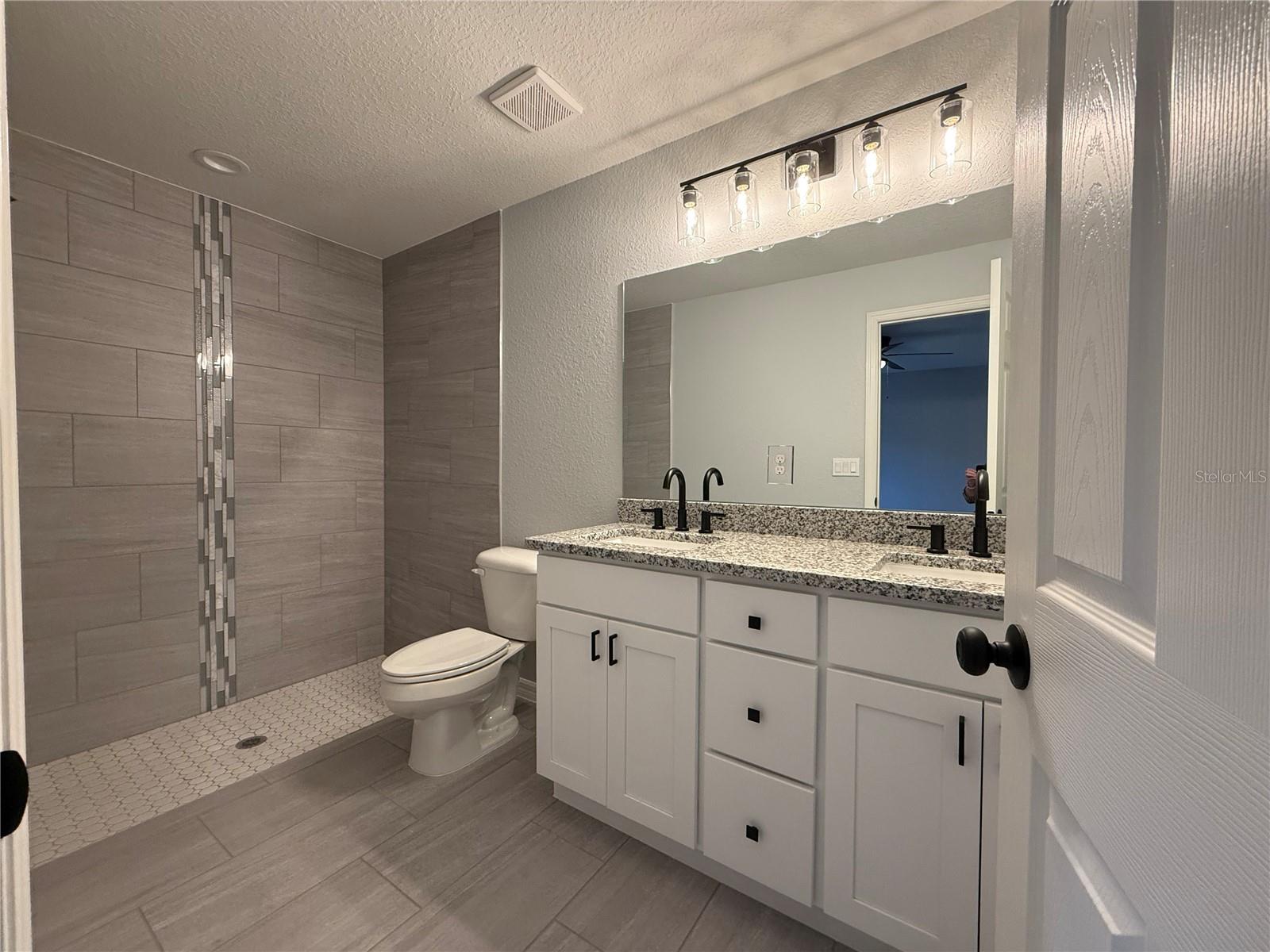 RAINBOW LAKES ESTATES SEC C - Residential