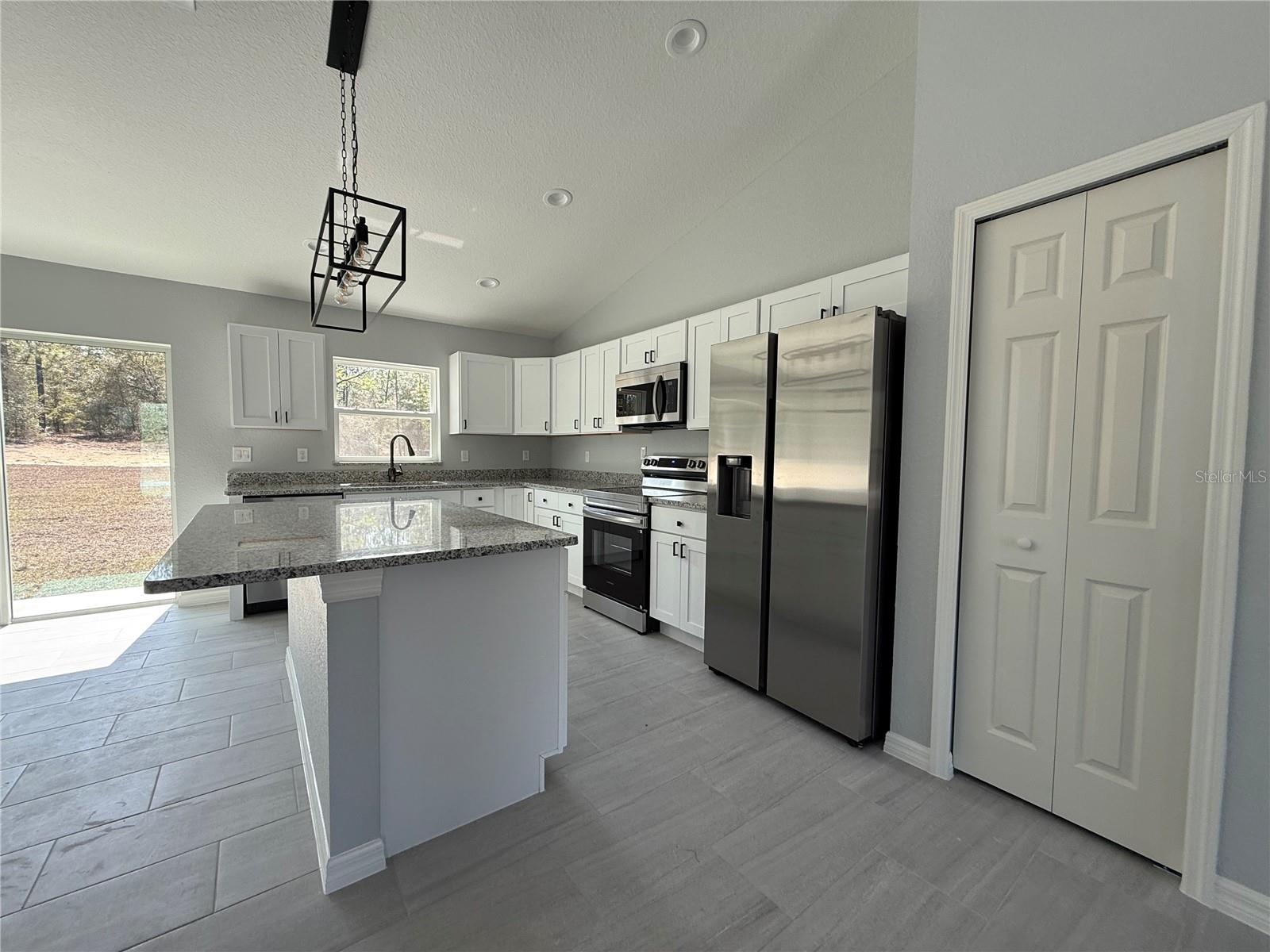 RAINBOW LAKES ESTATES SEC C - Residential