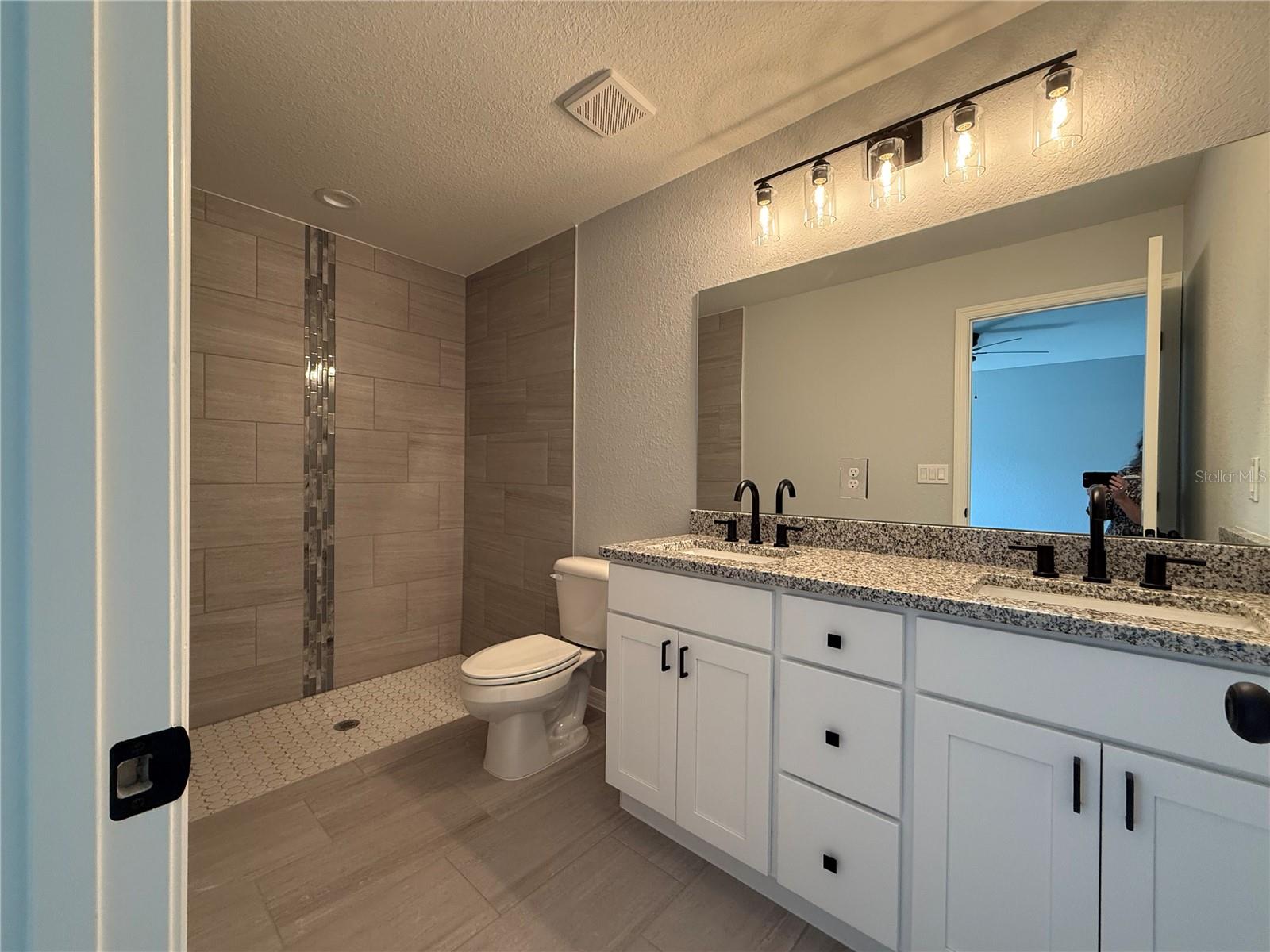 RAINBOW LAKES ESTATES SEC C - Residential