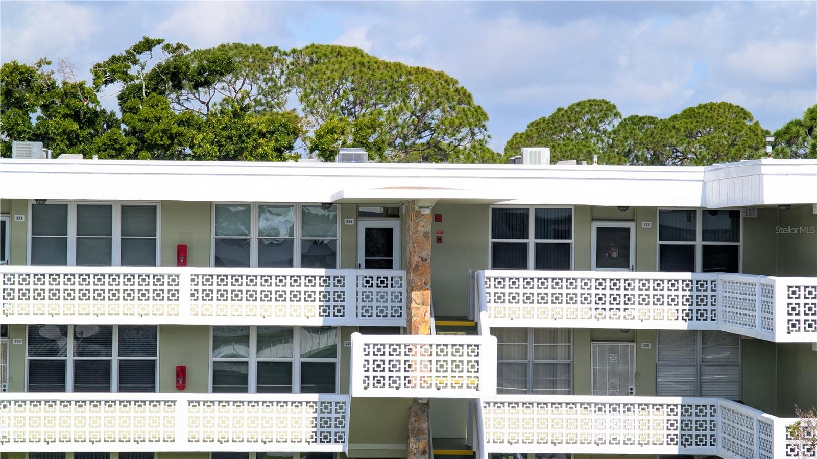 WINSTON PARK NORTHEAST - Residential