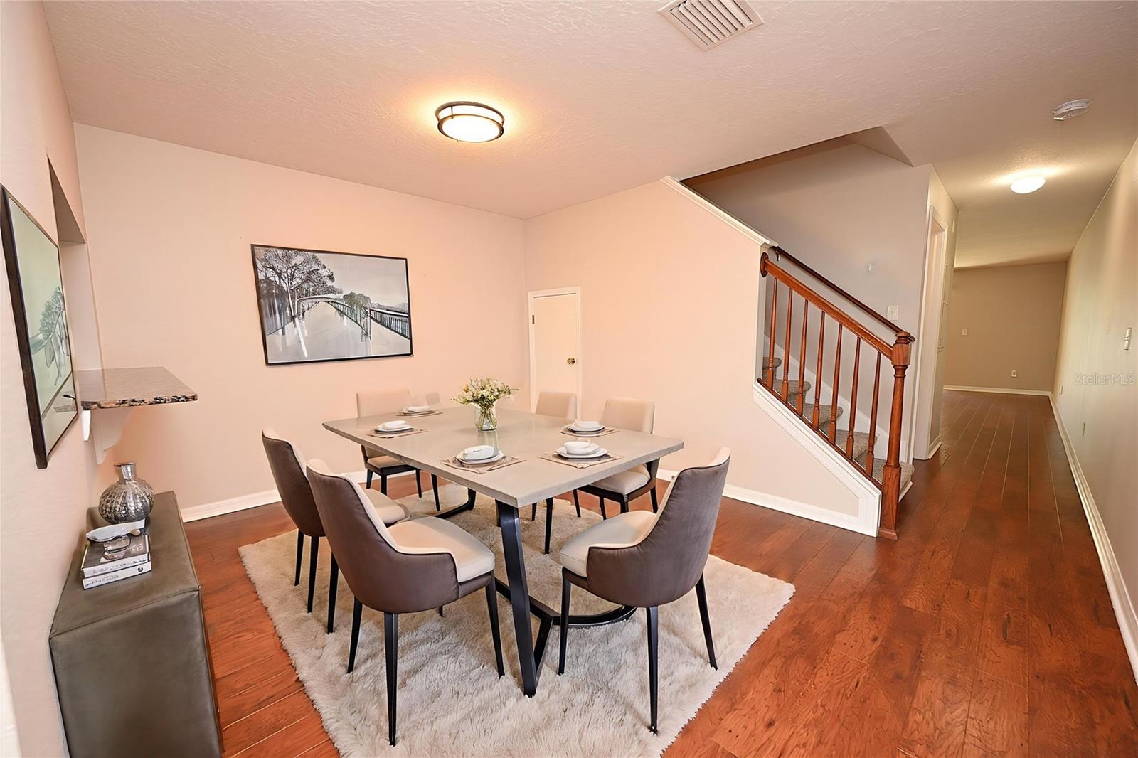 COBBLESTONE LNDG TWNHMS - Residential Lease