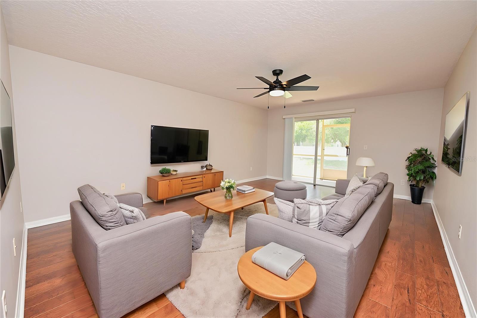COBBLESTONE LNDG TWNHMS - Residential Lease