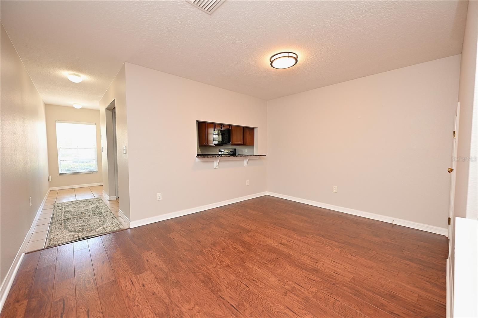 COBBLESTONE LNDG TWNHMS - Residential Lease