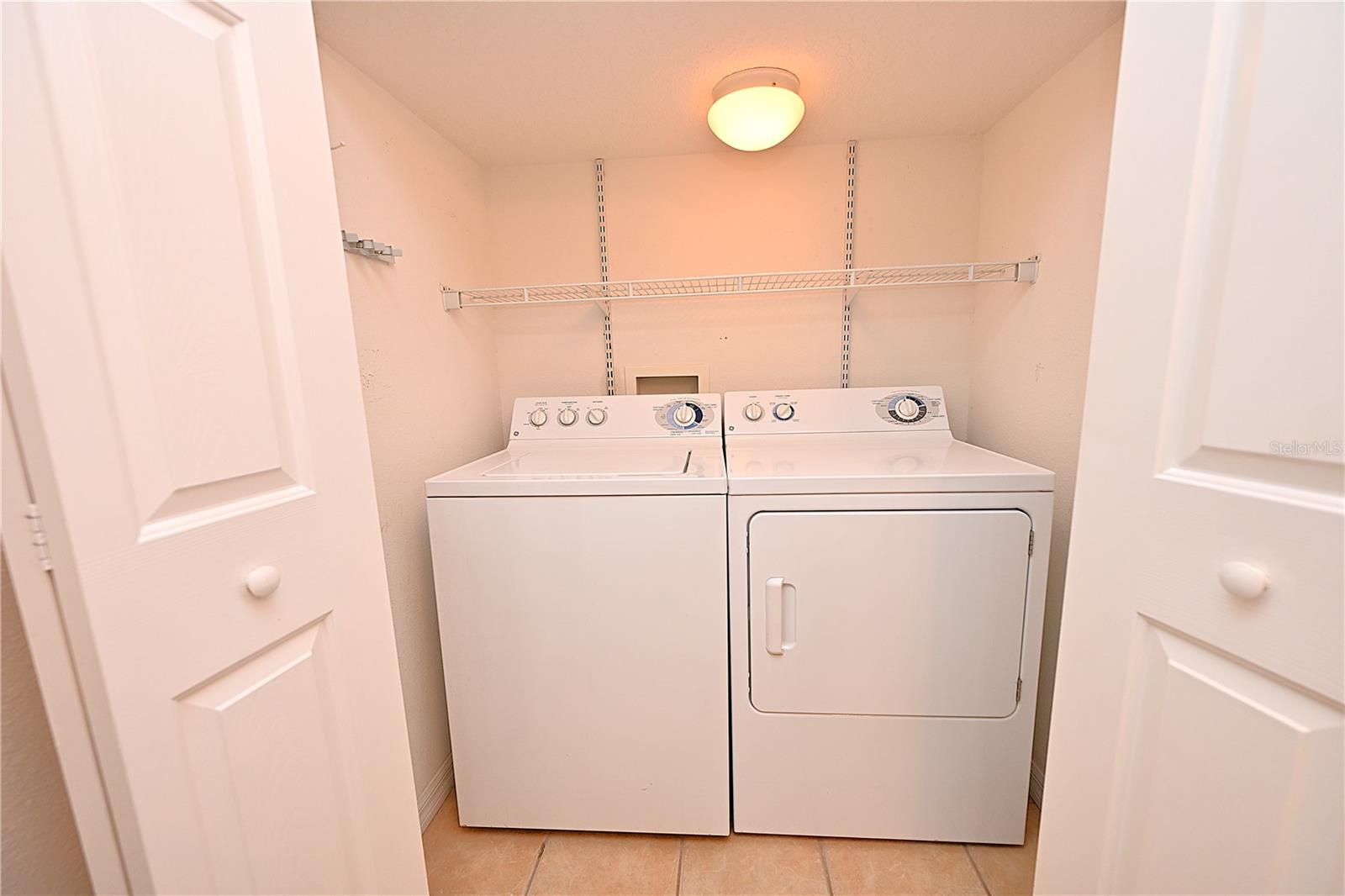 COBBLESTONE LNDG TWNHMS - Residential Lease