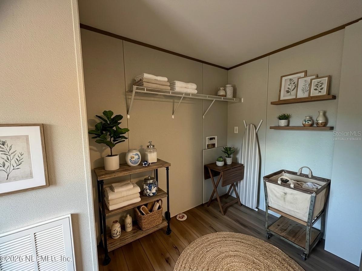 INTERLACHEN - Residential