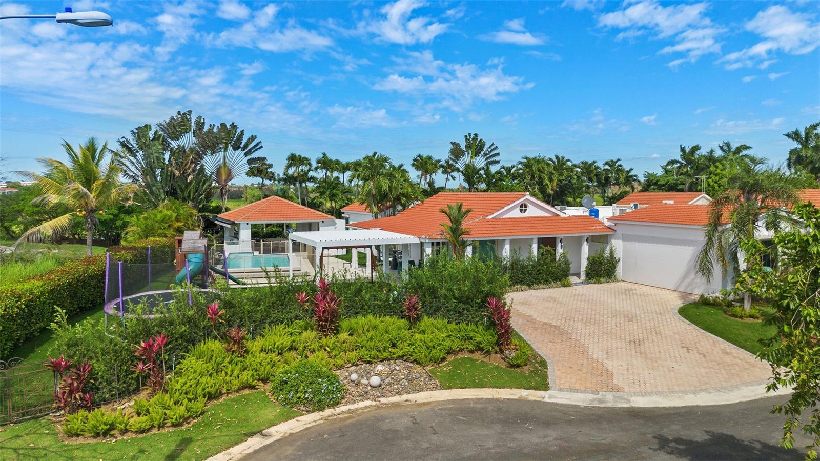 SABANERA DORADO - Residential