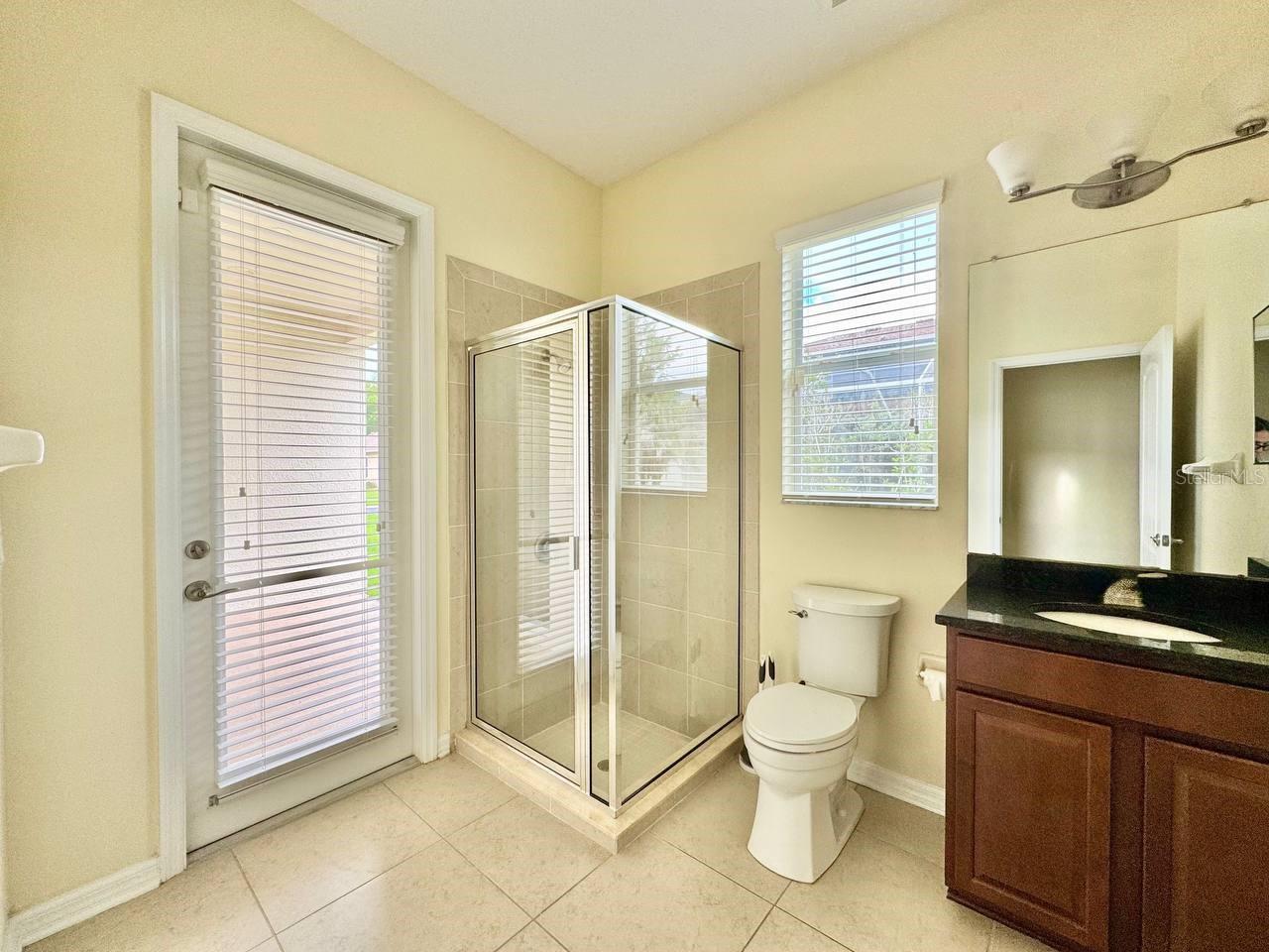 07 OAKS PCLS C-4B & S-1A - Residential Lease
