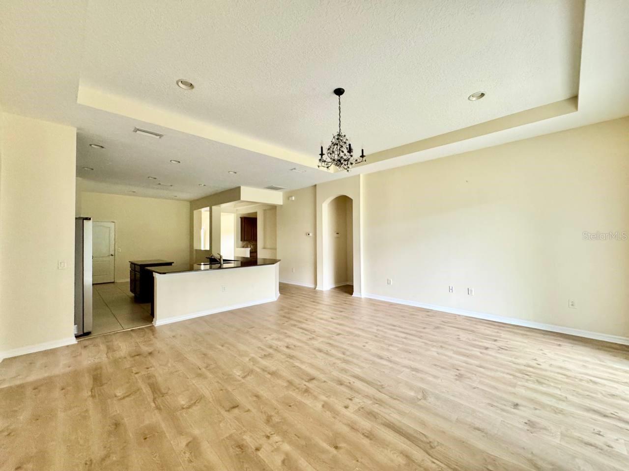 07 OAKS PCLS C-4B & S-1A - Residential Lease