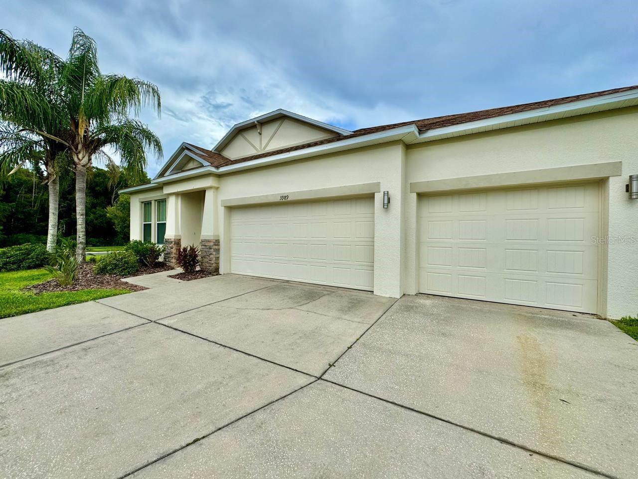 07 OAKS PCLS C-4B & S-1A - Residential Lease