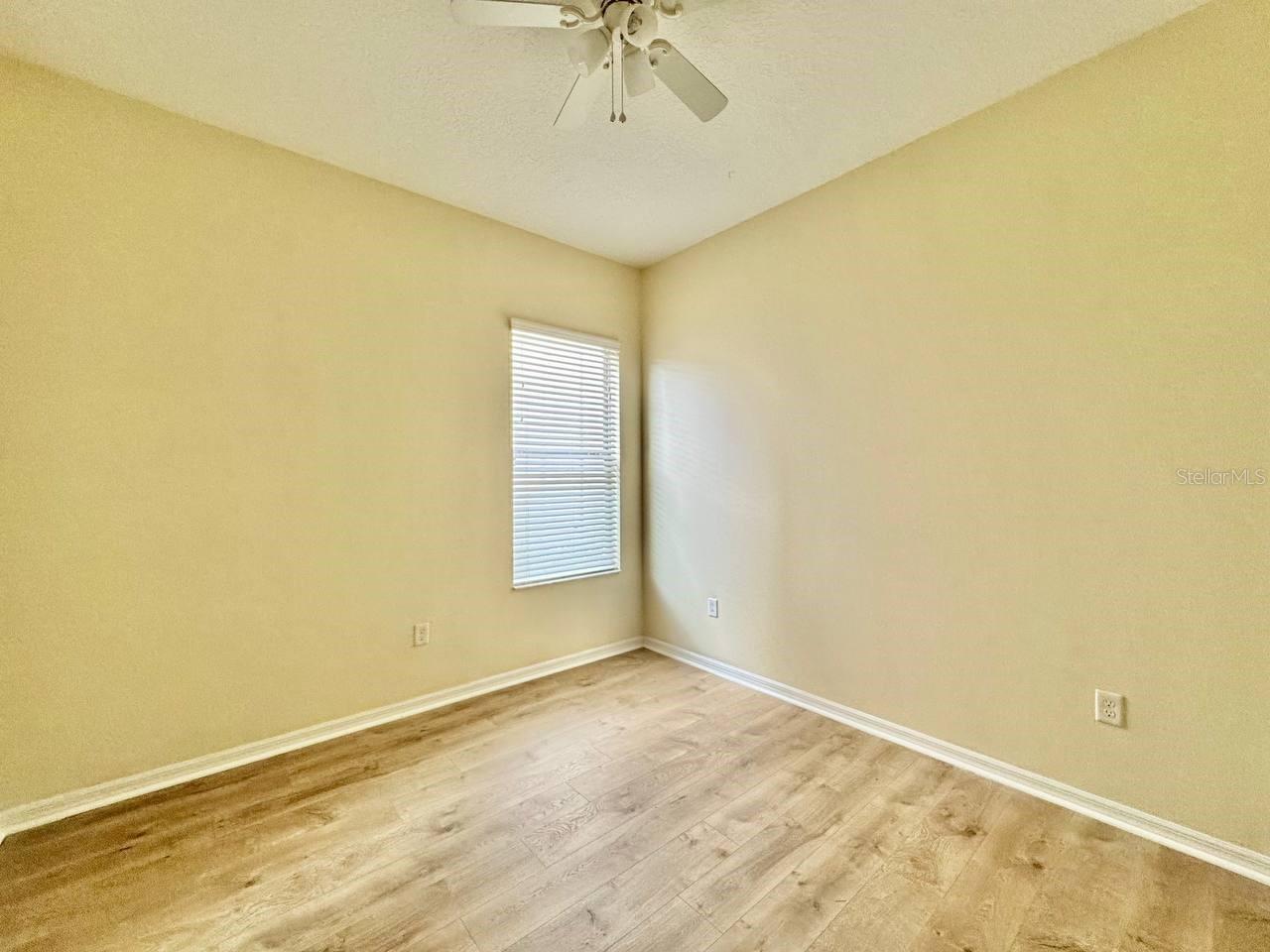 07 OAKS PCLS C-4B & S-1A - Residential Lease