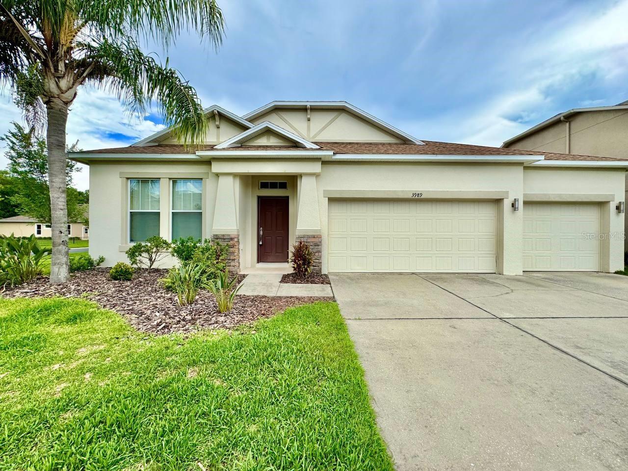 07 OAKS PCLS C-4B & S-1A - Residential Lease