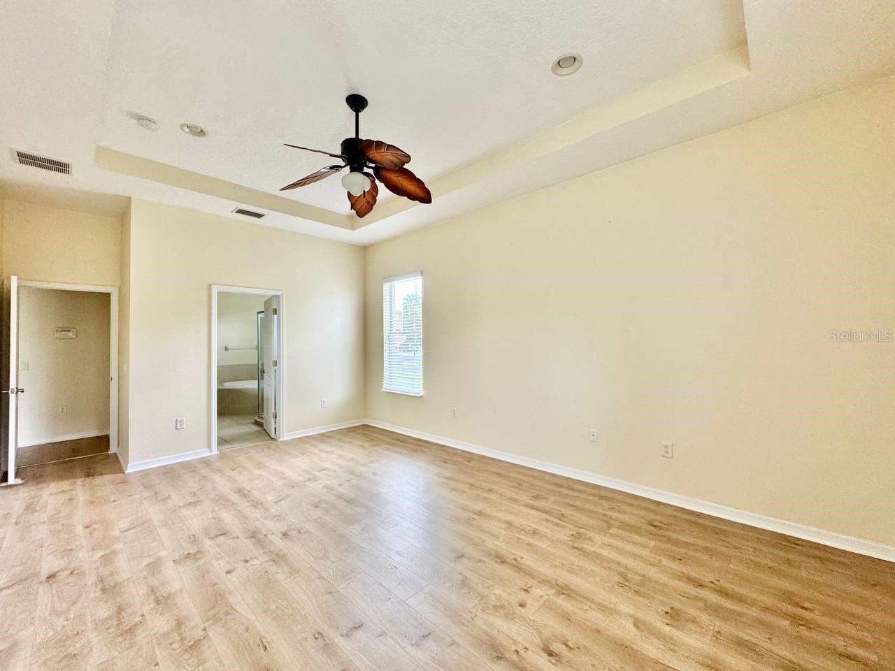 07 OAKS PCLS C-4B & S-1A - Residential Lease