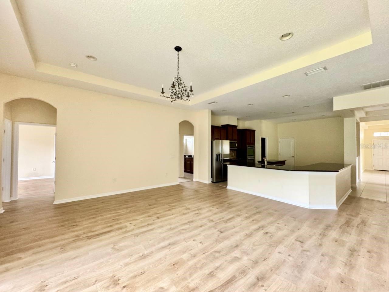 07 OAKS PCLS C-4B & S-1A - Residential Lease