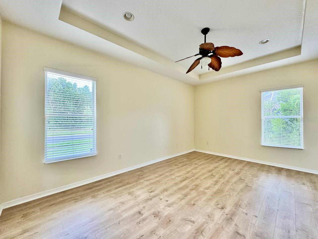 07 OAKS PCLS C-4B & S-1A - Residential Lease