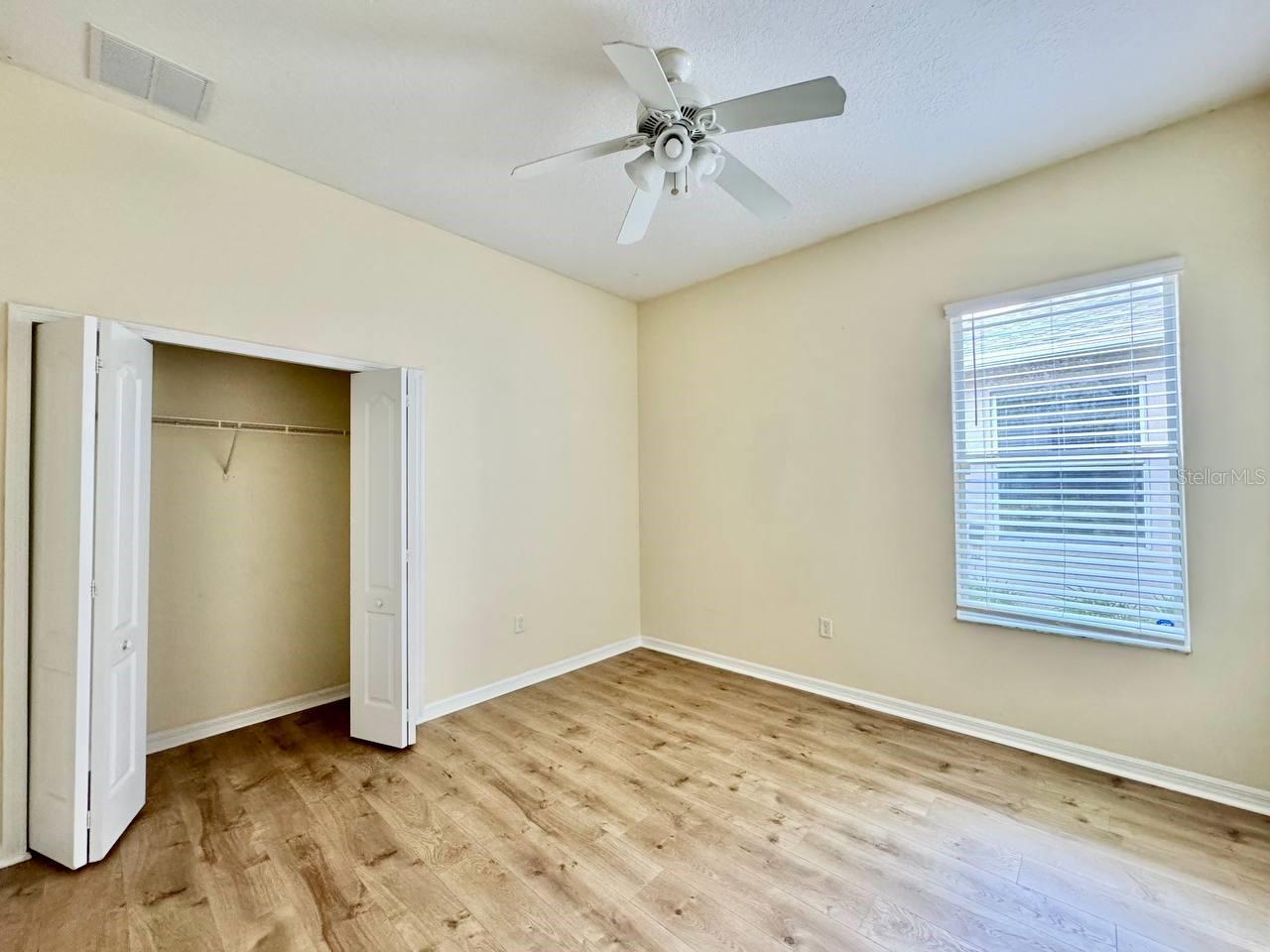 07 OAKS PCLS C-4B & S-1A - Residential Lease