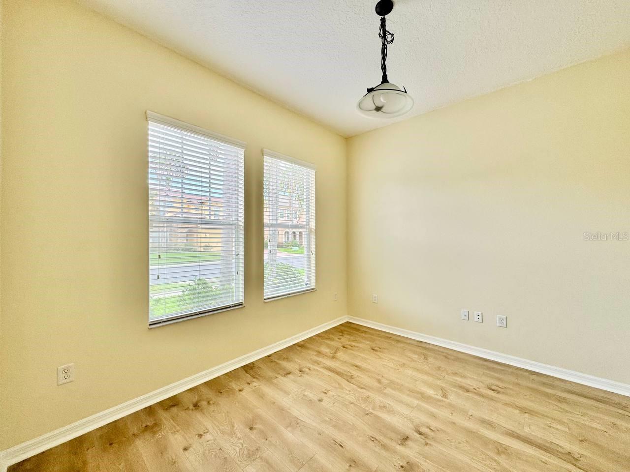 07 OAKS PCLS C-4B & S-1A - Residential Lease