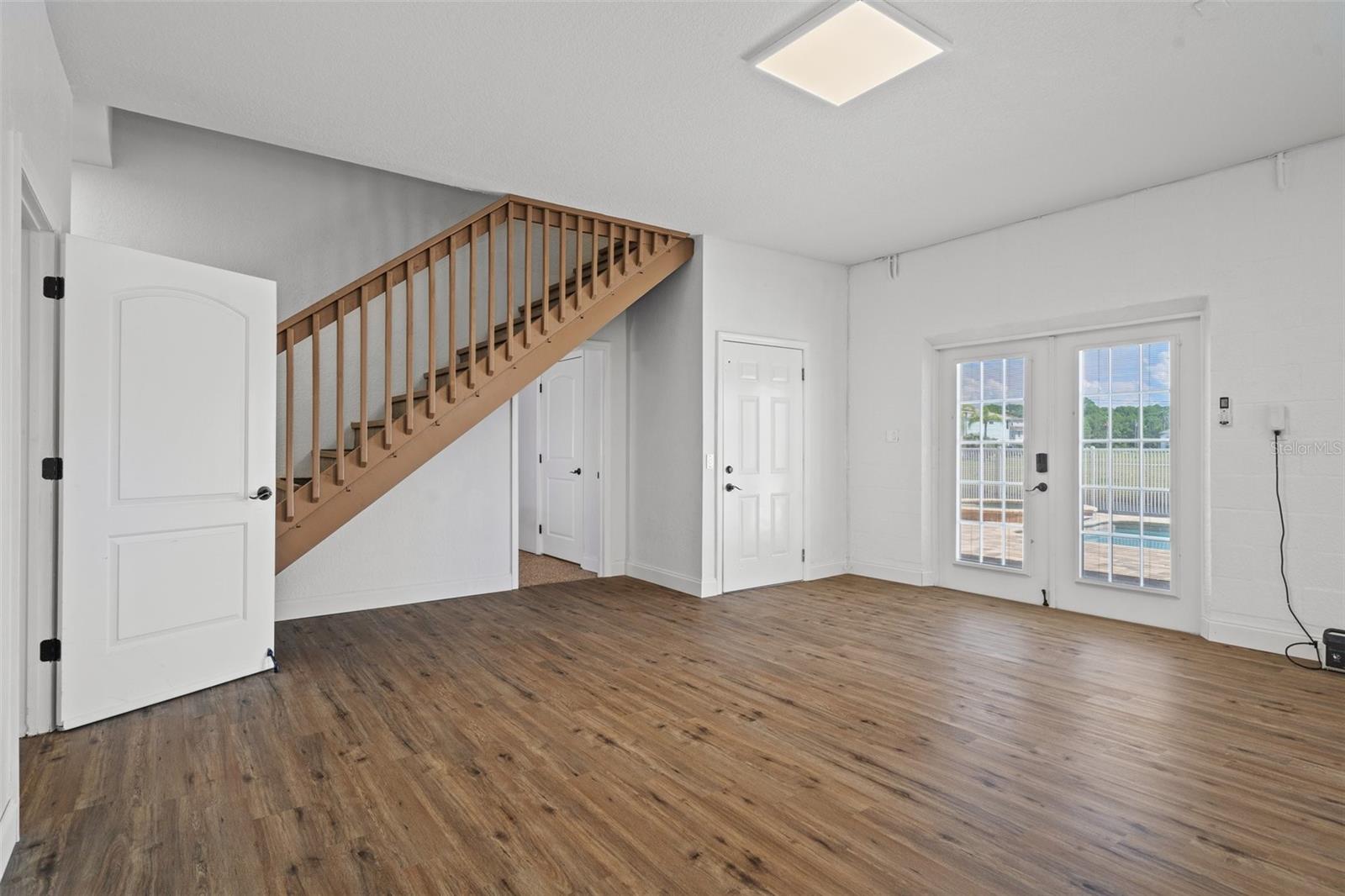 HERNANDO BEACH - Residential