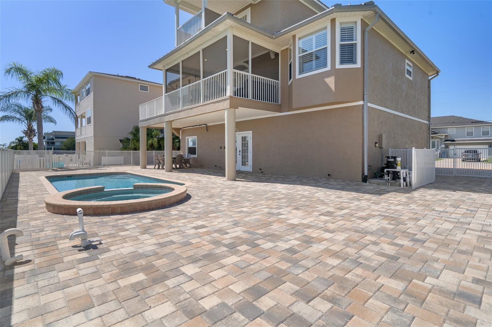 HERNANDO BEACH - Residential