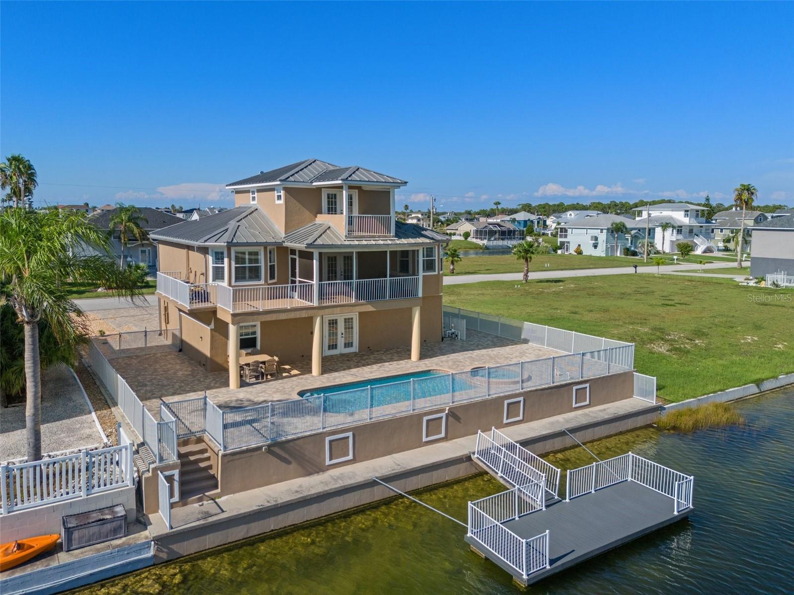 HERNANDO BEACH - Residential