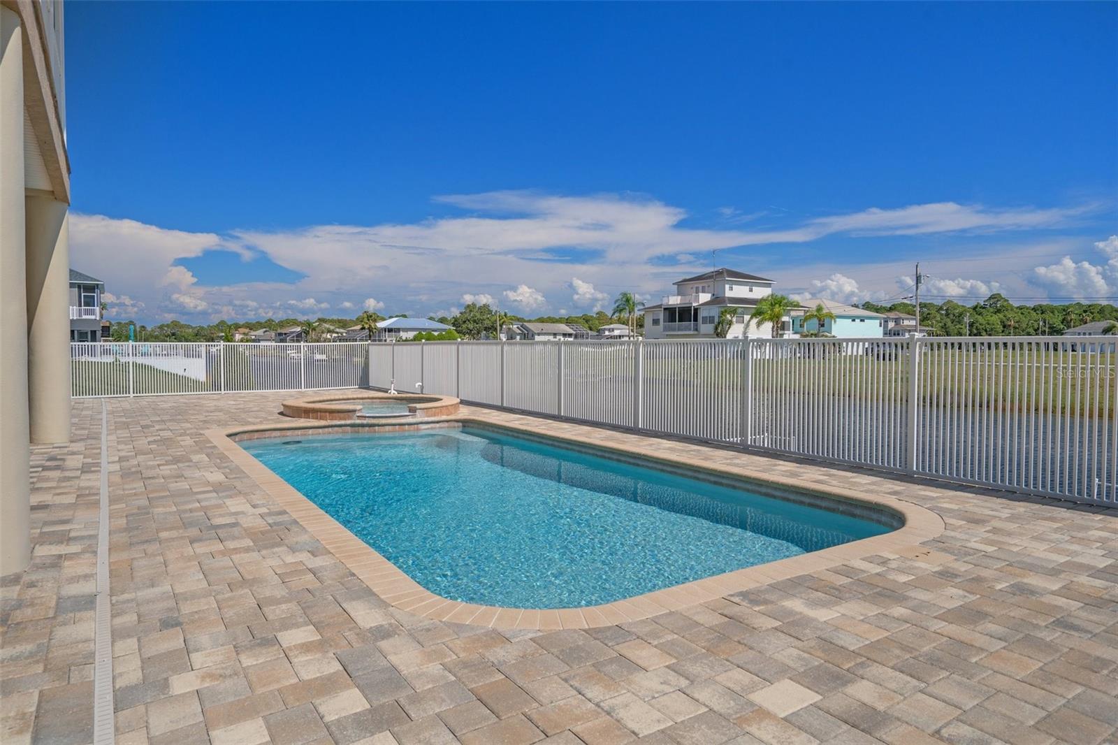HERNANDO BEACH - Residential