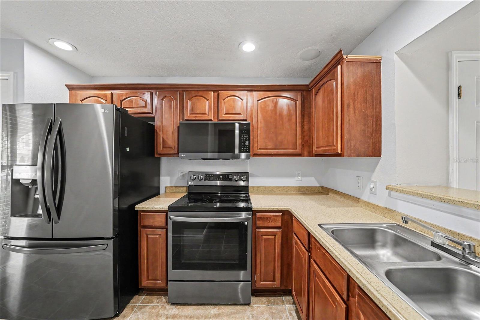 SHELDON CREEK - Residential Lease
