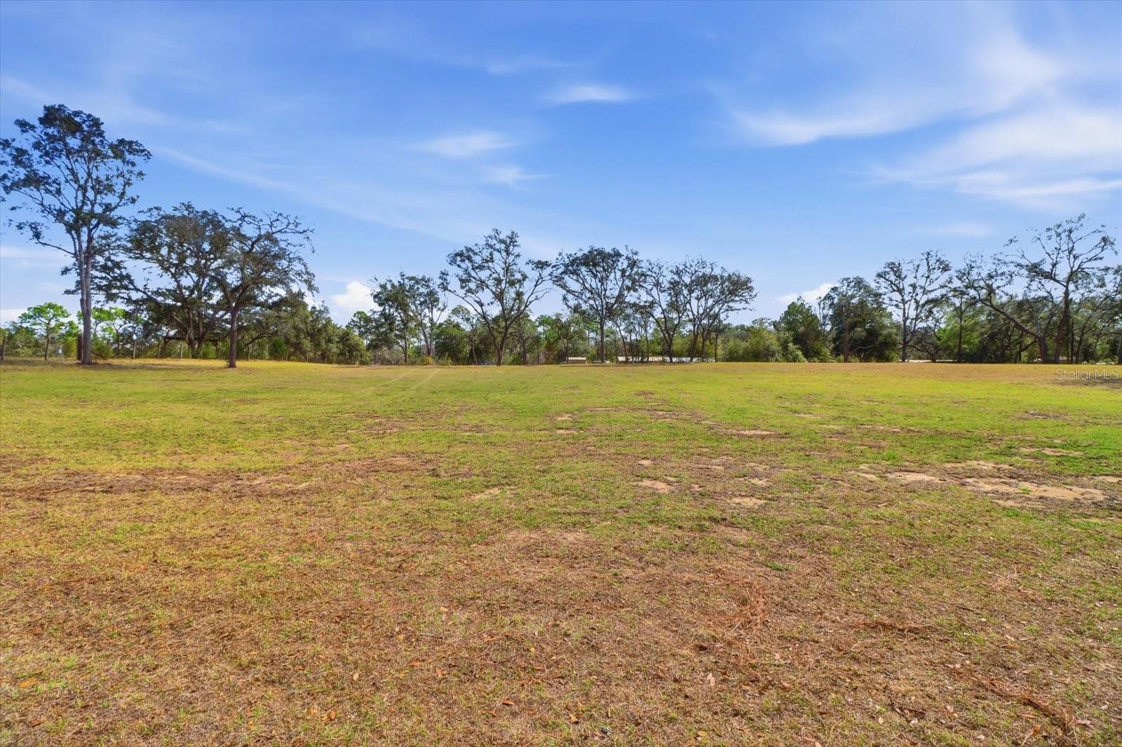 DEERWOOD - Land